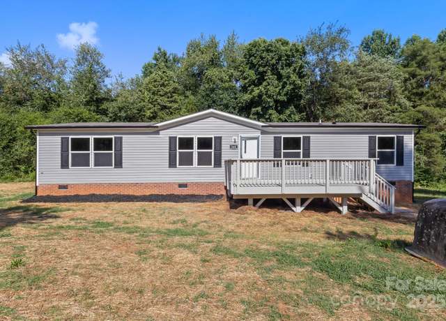 Property at 141 Lakewind Dr, Mooresville, NC 28115, 3 beds, 2 baths