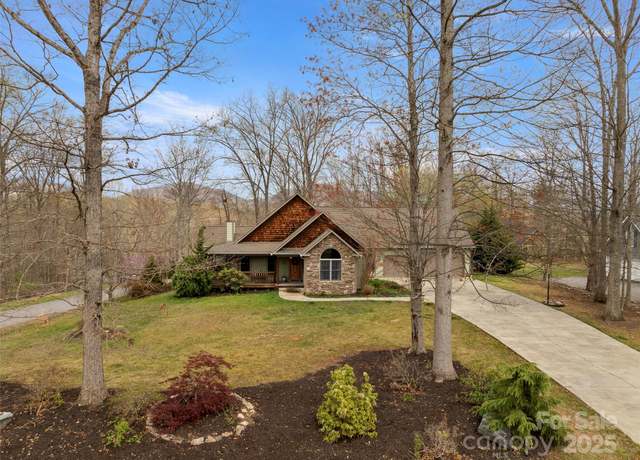 Property at 303 E Forest Pl, Candler, NC 28715, 5 beds, 4 baths