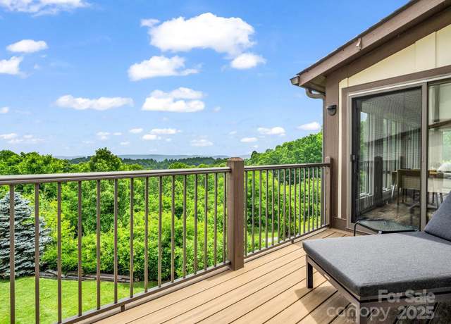 Property at 204 Fleetwood Plz, Hendersonville, NC 28739, 3 beds, 2.5 baths