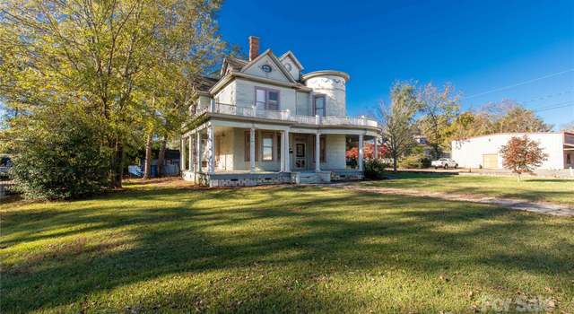 Photo of 307 Kings Mountain St, Clover, SC 29710