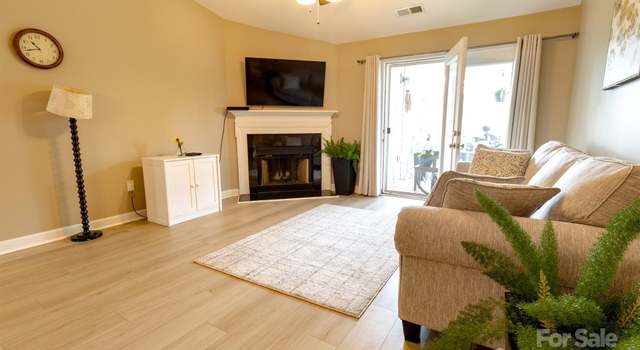 Photo of 11867 Ridgeway Park Dr, Charlotte, NC 28277