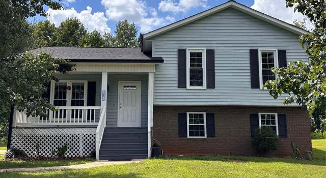Photo of 155 Riverside Farm Ln, Hiddenite, NC 28636
