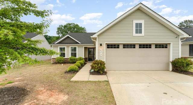 Photo of 4219 Mackinnon Dr, Charlotte, NC 28214