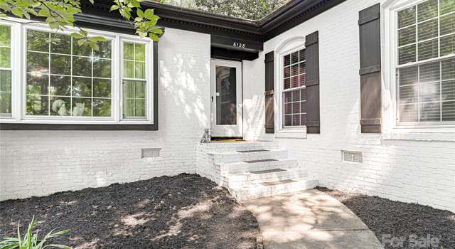 Photo of 6128 Coatbridge Ln, Charlotte, NC 28212