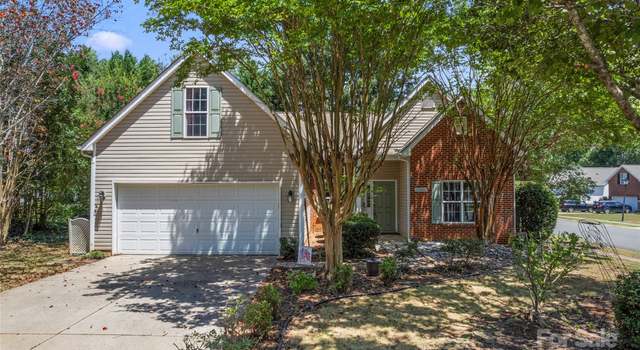 Photo of 13306 Flowing Brook Ct, Charlotte, NC 28273