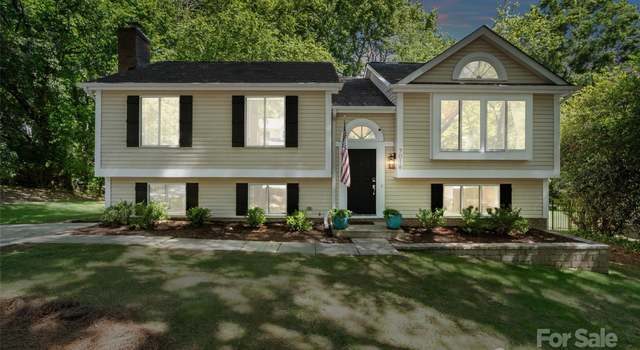 Photo of 7018 Rollingridge Dr, Charlotte, NC 28211