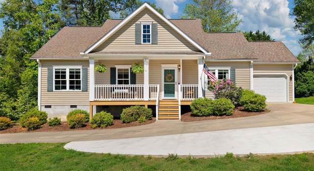 Photo of 4 Greene Ln, Fletcher, NC 28732