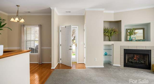 Photo of 111 Brickwalk Ct W, Mocksville, NC 27028