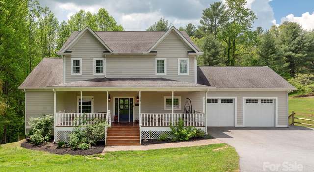 Photo of 301 Wagram Pl, Hendersonville, NC 28739