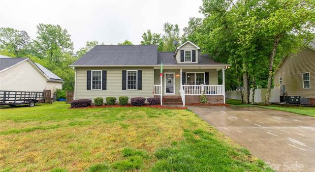 Photo of 522 Kittiewake Ln, Clover, SC 29710