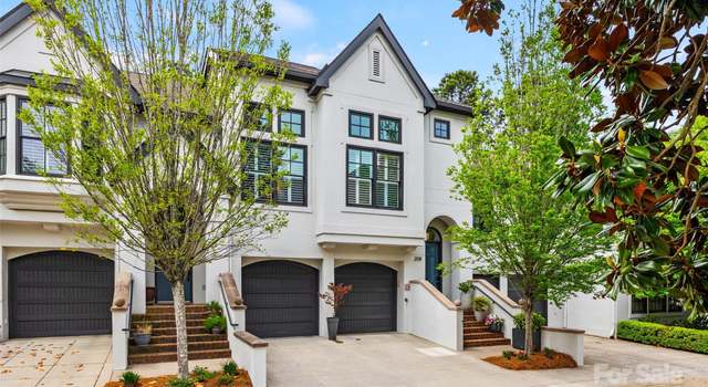 Photo of 208 Wendover Heights Cir, Charlotte, NC 28211
