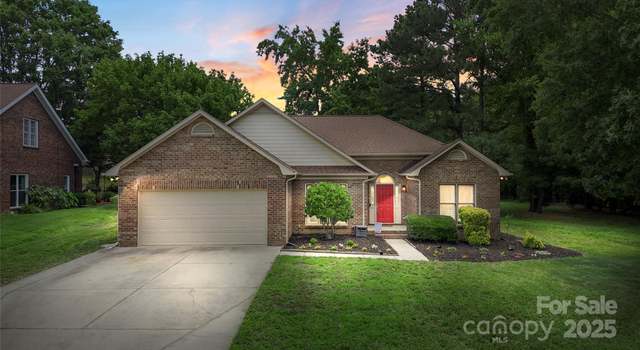 Photo of 14747 Pomerol Ln, Pineville, NC 28134