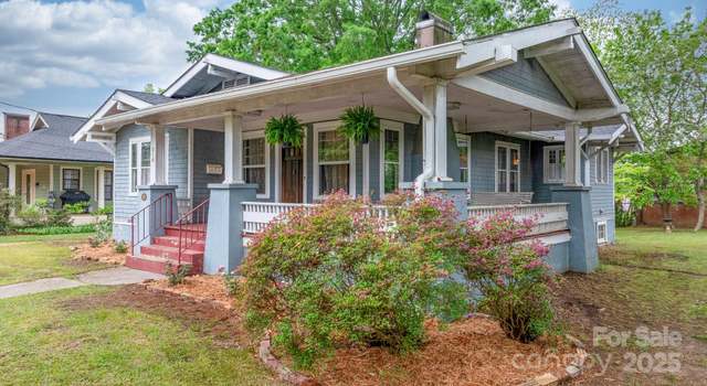 Photo of 218 5th St SE, Hickory, NC 28602