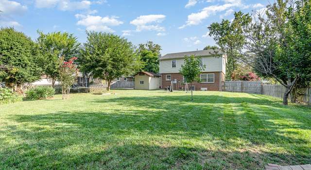 Photo of 7422 Hillbourn Dr, Charlotte, NC 28212