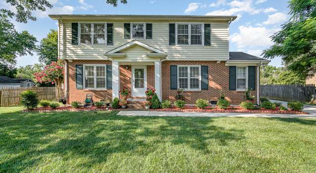 Photo of 7422 Hillbourn Dr, Charlotte, NC 28212