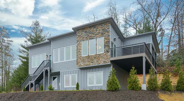 Photo of 33 N Course Dr, Etowah, NC 28729