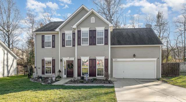 Photo of 16110 Greybriar Forest Ln, Charlotte, NC 28278