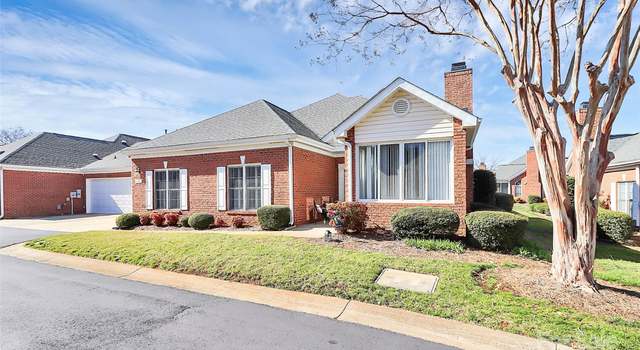 Photo of 8462 Highland Glen Dr, Charlotte, NC 28269