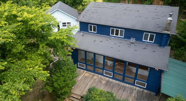 Photo of 556 Blue Hill Rd, Marshall, NC 28753