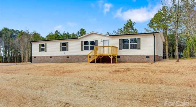 Photo of 3365 34th Avenue Ct NE, Hickory, NC 28601