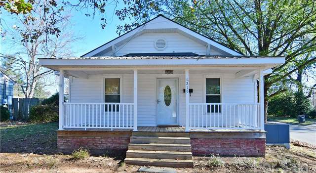 Photo of 218 N East End Ave, Statesville, NC 28677