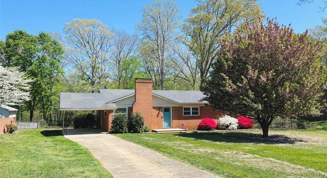 Photo of 1160 NW 11th Street Cir, Hickory, NC 28601