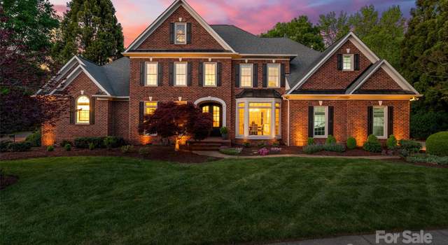 Photo of 5809 Woodleigh Oaks Dr, Charlotte, NC 28226
