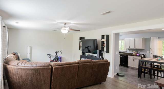 Photo of 1518 Glenbar Ct, Clover, SC 29710
