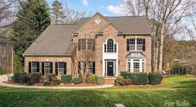 Photo of 105 Fox Ridge Ln, Mount Holly, NC 28120
