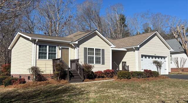 Photo of 1420 28th St SW, Hickory, NC 28602