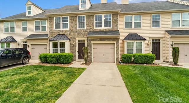 Photo of 9618 Springholm Dr, Charlotte, NC 28278