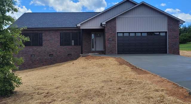 Photo of 8222 Madison Ln, Hickory, NC 28602