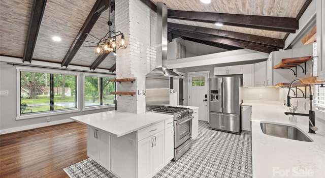 Photo of 605 Cobb St, Lowell, NC 28098
