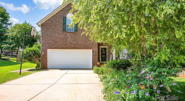 Photo of 167 Foxtail Dr, Mooresville, NC 28117