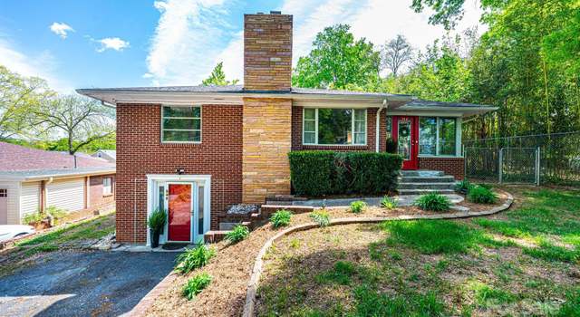 Photo of 542 9th St NW, Hickory, NC 28601