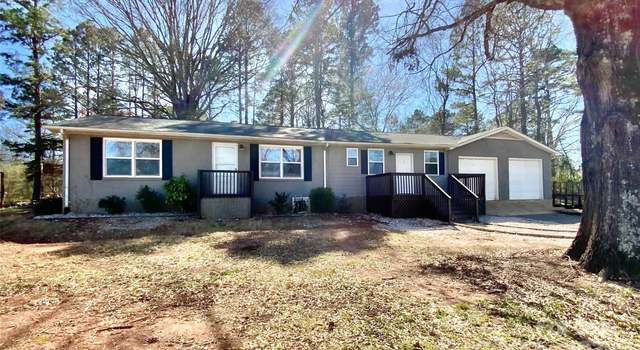 Photo of 3807 Woodlawn St, Sharon, SC 29742