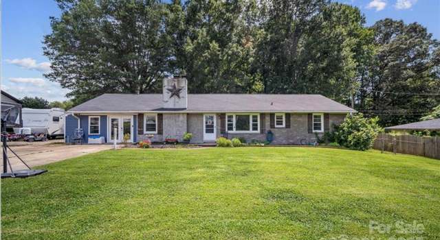 Photo of 1271 Country Ln, Winston Salem, NC 27107