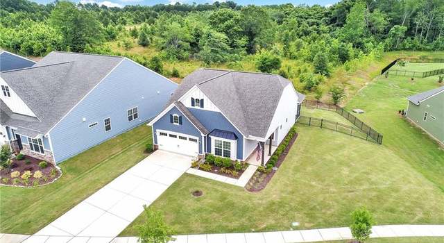 Photo of 367 Kentmere Ln, Lake Wylie, SC 29710