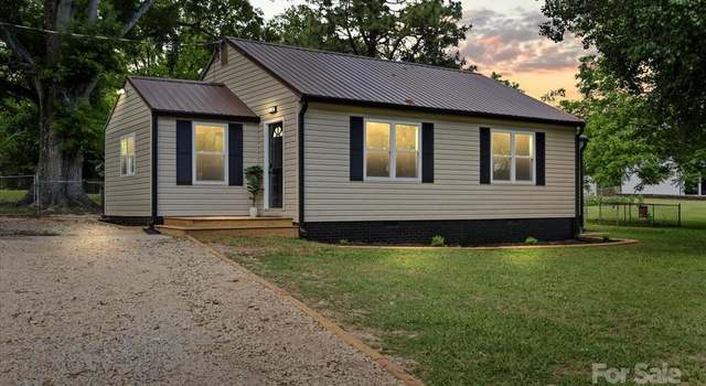 Photo of 1055 Laurel Ave, Lancaster, SC 29720