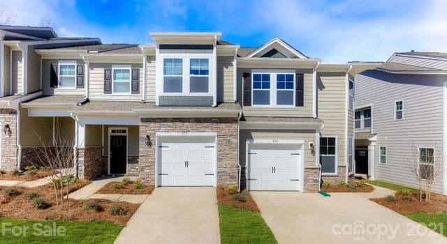 Photo of 755 Little Blue Stem Dr, Lake Wylie, SC 29710