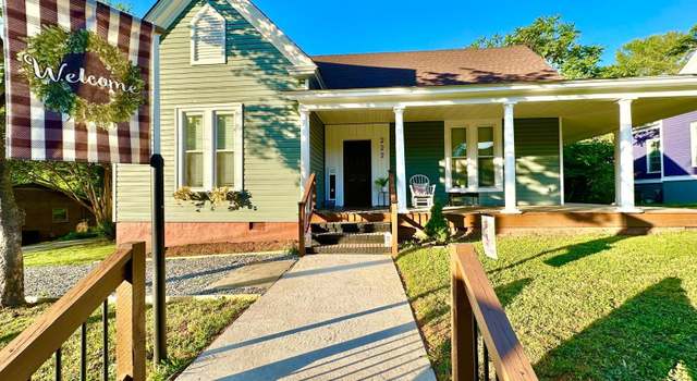 Photo of 222 Brevard St, Statesville, NC 28677