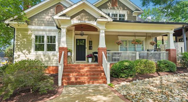 Photo of 1701 Dearmon Dr, Charlotte, NC 28205