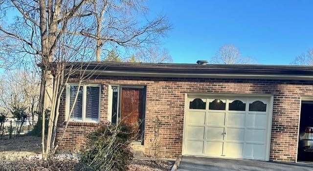 Photo of 1049 7th St NE, Hickory, NC 28601