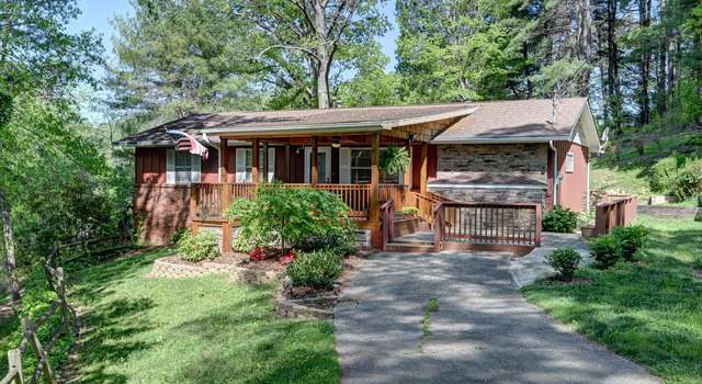 Photo of 6 Westridge Ct, Asheville, NC 28806