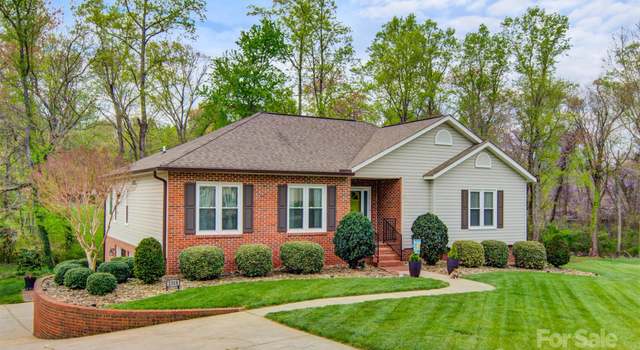 Photo of 2318 20th Avenue Ct NE, Hickory, NC 28601