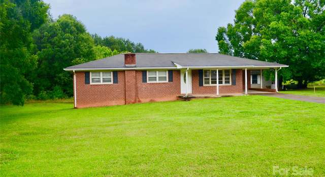 Photo of 1775 Chase High Rd, Forest City, NC 28043