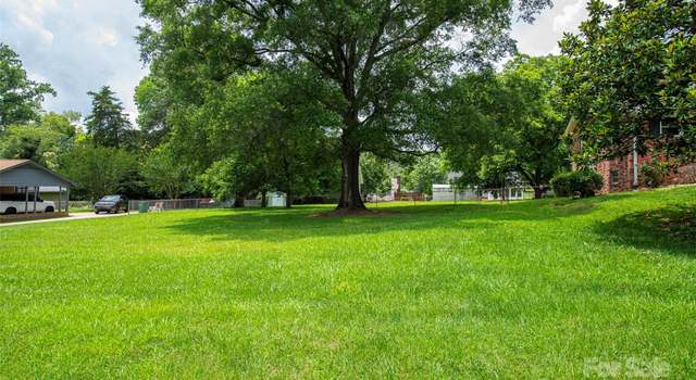 Photo of 1224 Manchester Ln, Charlotte, NC 28227