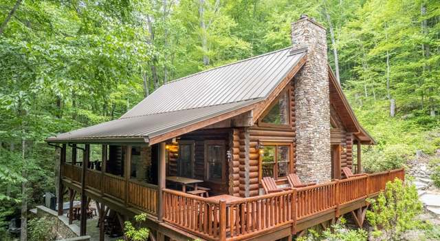 Photo of 543 Bear Track Dr, Tuckasegee, NC 28783