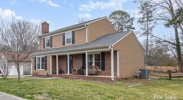 Photo of 307 Matthews Crossing Dr, Matthews, NC 28105