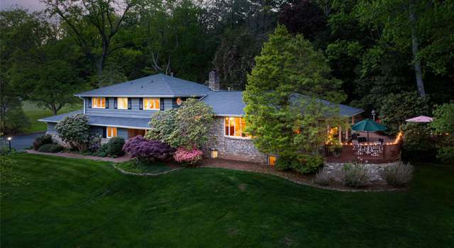Photo of 122 Overlook Rd, Asheville, NC 28803